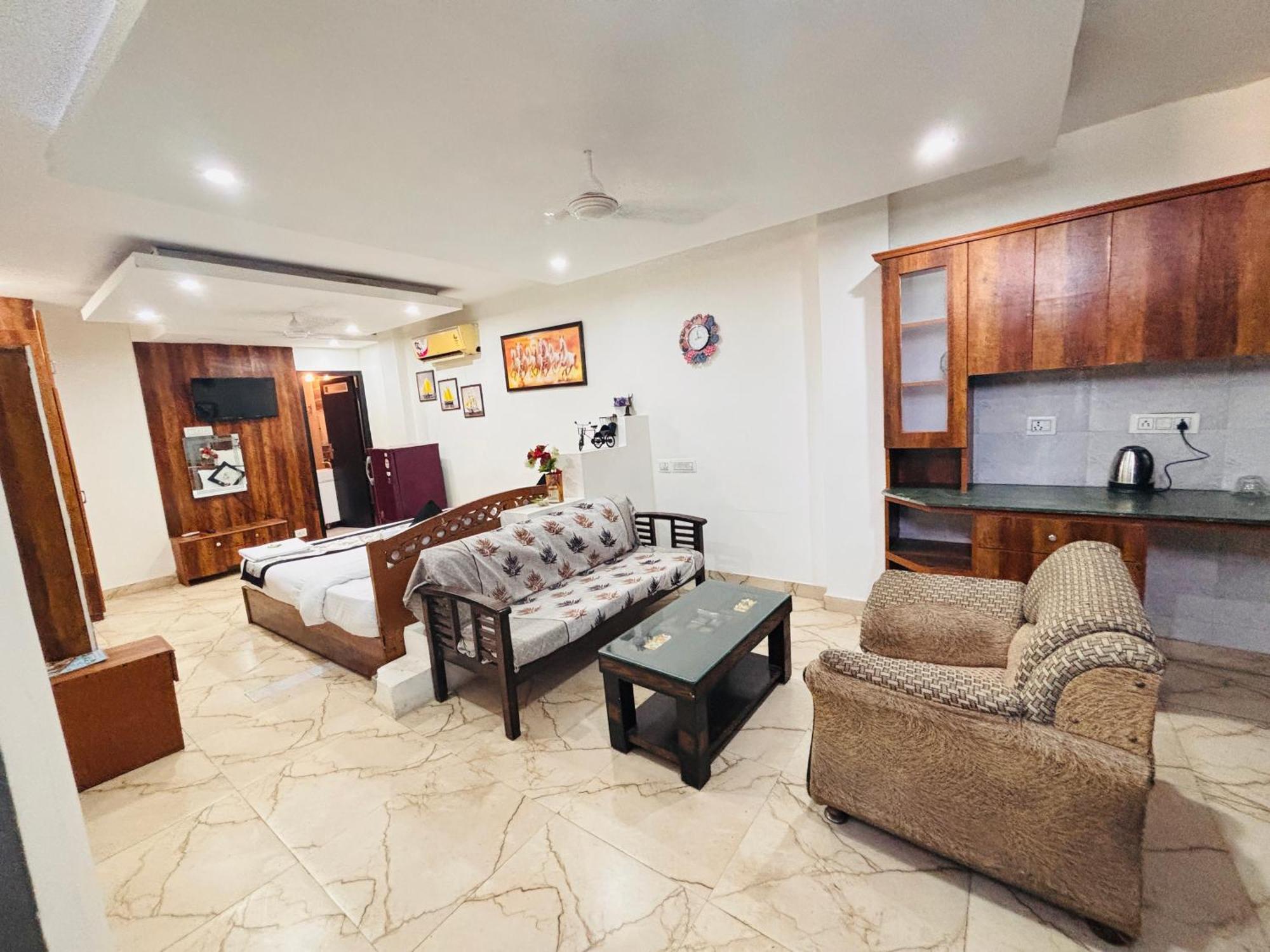 Hauz Khas Villa Nuova Delhi Esterno foto