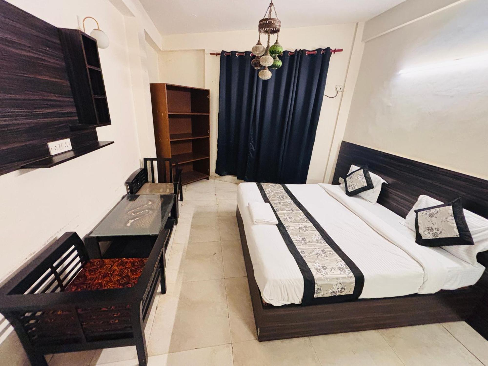 Hauz Khas Villa Nuova Delhi Esterno foto