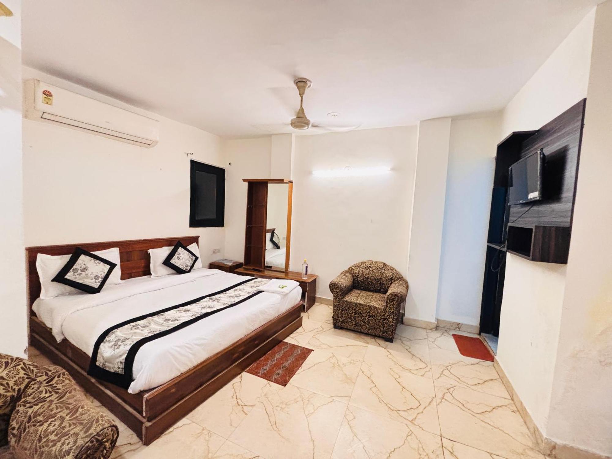Hauz Khas Villa Nuova Delhi Esterno foto